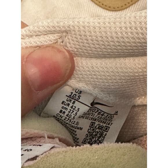 Nike Women's Sesame Atmosphere Waffle Debut Lace Up Running Shoes Size 10.5 - Picture 7 of 10